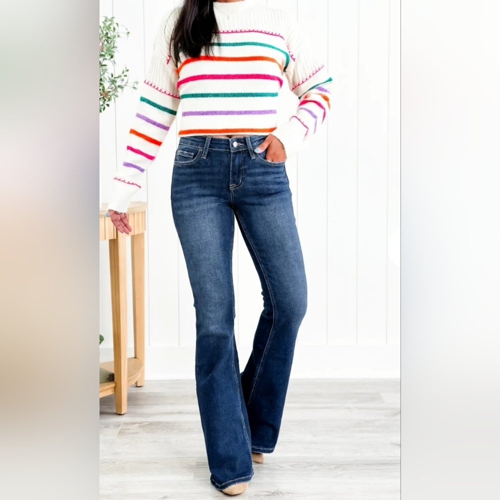Vervet by Flying Monkey Dark Wash Mid Rise Flare Jeans Size 7(28) women's size 6 - Picture 3 of 14